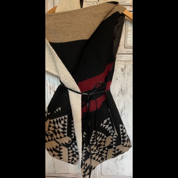 American Rag western style vest, Small, tie waist, wool blend, 4 front pockets - Picture 4 of 13